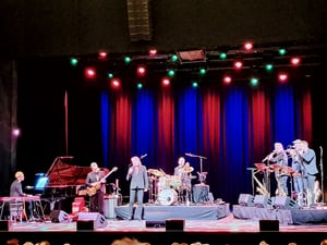 Pepe Willberg ja Jukka Eskola statement Otto Donnerin sävellysten parissa Savoy-teatterissa 31.1.2025